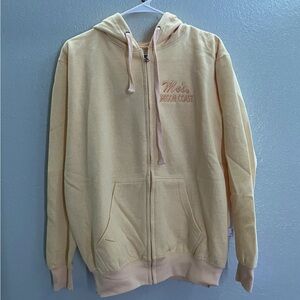 MO’s crab bar zip up